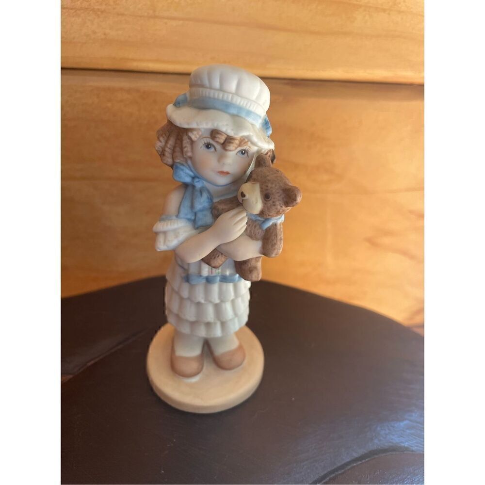Applause By Wallace Berrie Ceramic Girl With Teddy Bear Figurine 1984 Vintage